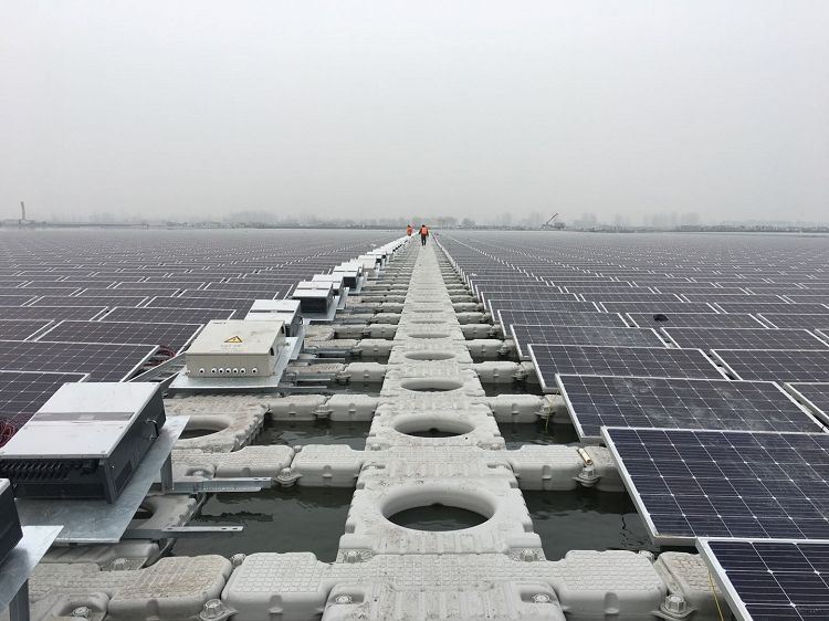 floating plastic parts support PV panels